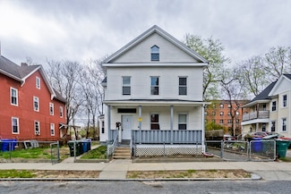 74 Everett St, Springfield, MA 01104