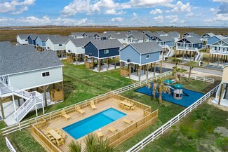 1099 Cedar Ln, Gilchrist, TX 77617