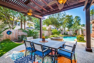 34 Murmuring Creek Place, Conroe, TX 77385