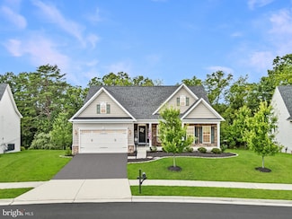 144 Skipper Dr, Lake Frederick, VA 22630