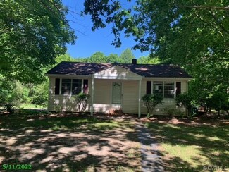 2581 Judes Ferry Rd, Powhatan, VA 23139