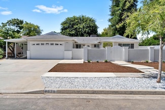 7379 N Adoline Ave, Fresno, CA 93711