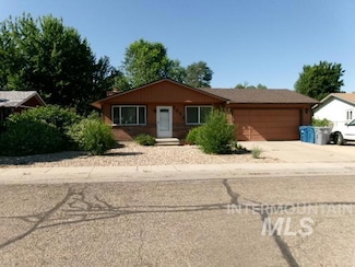 5657 N Millstone Dr, Boise, ID 83714
