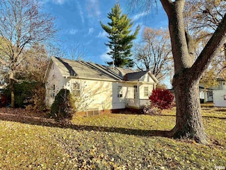 316 N Locust St, Tremont, IL 61568