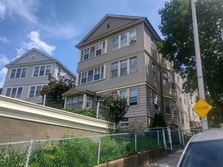 12 Euclid Ave, Worcester, MA 01610