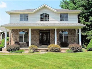 4 Quail Ridge Dr, Pittsfield, IL 62363