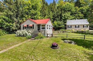 17 Connector Rd, Moultonborough, NH 03254