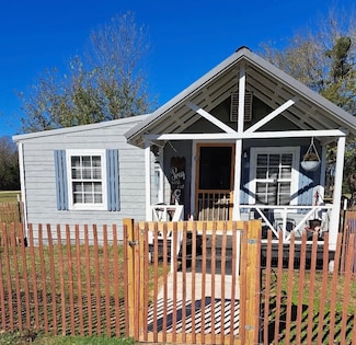 410 W 2nd St, Coalgate, OK 74538