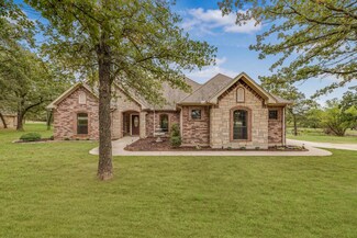 534 Timber Oaks Ct, Bowie, TX 76230