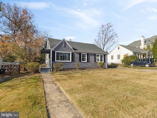 3024 Wayne Rd, Falls Church, VA 22042