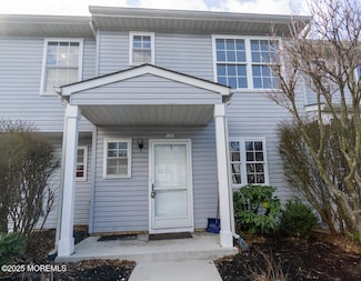 60 County Rd Unit J63, Cliffwood, NJ 07721