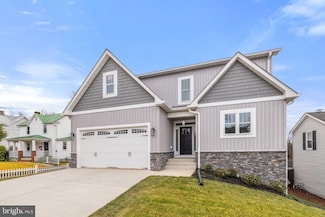 57 Madison St, Warrenton, VA 20186