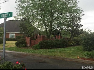 1696 Commercial St, Hanceville, AL 35077