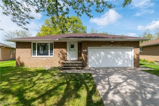 4768 Fairway Dr, Cleveland, OH 44144