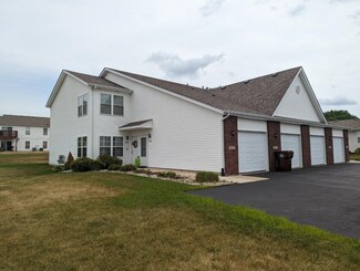 6424 Oak Crest Ln, Loves Park, IL 61111