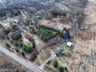 1 E Commerce Rd, Commerce Township, MI 48382