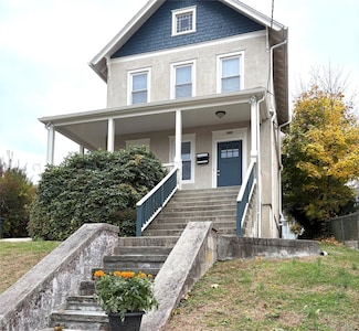 558 Locust Ave, Port Chester, NY 10573