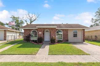 1105 Warren Dr, Harvey, LA 70058