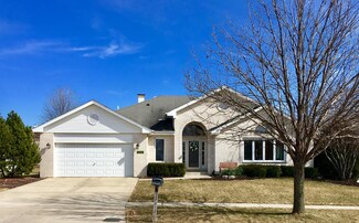 9025 Charing Cross Rd, Woodridge, IL 60517