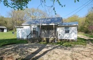 13225 Bluejay Rd, Crocker, MO 65452