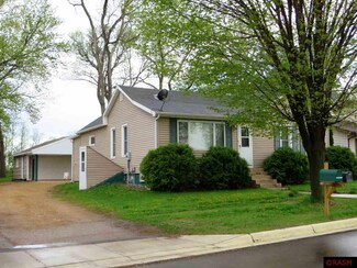 509 W Front St, Janesville, MN 56048