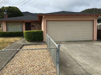 1452 Serra Dr, Pacifica, CA 94044