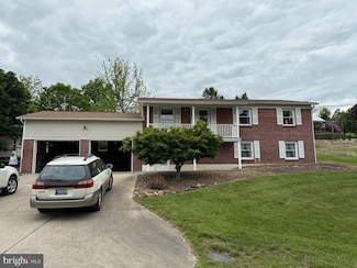 64 Mulberry St, Franklin, WV 26807