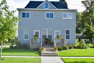 324 10th Ave NE, Devils Lake, ND 58301