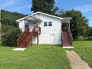 279 Hunter Dr, Chavies, KY 41727