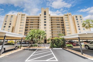2621 Cove Cay Dr Unit 302, Clearwater, FL 33760