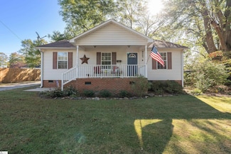 104 Parker St, Duncan, SC 29334