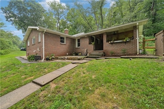2040 Spooky Hollow Rd, New Kensington, PA 15068