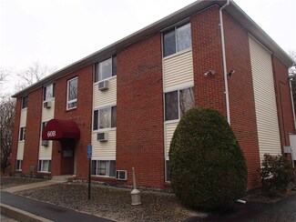 60 Bethel St Unit 3B, Cranston, RI 02920