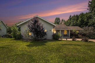 6987 Glen Creek Dr SE, Caledonia, MI 49316