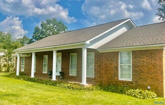 16052 Court St, Moulton, AL 35650