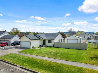 1045 N Townsend Loop, Post Falls, ID 83854