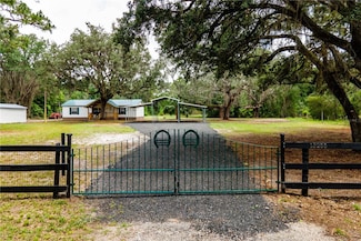 13255 NE 165th St, Fort McCoy, FL 32134