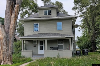2504 Hartman Ave, Omaha, NE 68111
