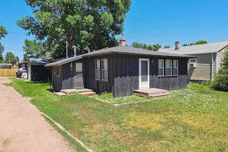 3642 Schamber St, Rapid City, SD 57702
