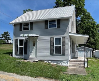 303 W Poplar St, Salem, IN 47167