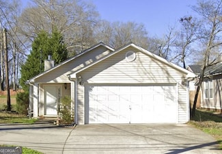 77 Clark St, Newnan, GA 30263