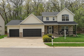 1008 Southern Woods Place SW, Rochester, MN 55902