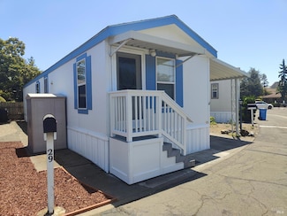 29 Wayside Dr, Santa Rosa, CA 95407