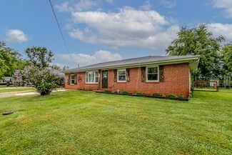 2941 E Benson Rd, Sturgeon, MO 65284