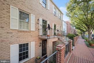 3285 Sutton Place NW Unit C, Washington, DC 20016