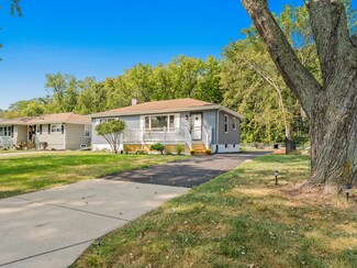 2630 Forest Park Dr, Dyer, IN 46311