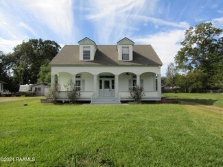 2127 Main St, Jeanerette, LA 70544