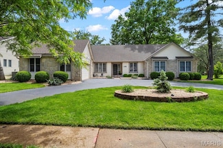 14706 Mill Spring Dr, Chesterfield, MO 63017
