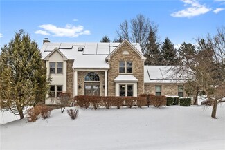 1301 Sara Ct, Coraopolis, PA 15108