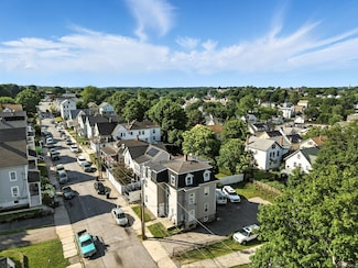 19 Summer St, New London, CT 06320